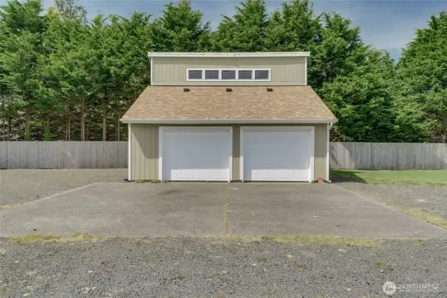 2ND PARCEL GARAGE + RV HOOKUP.....