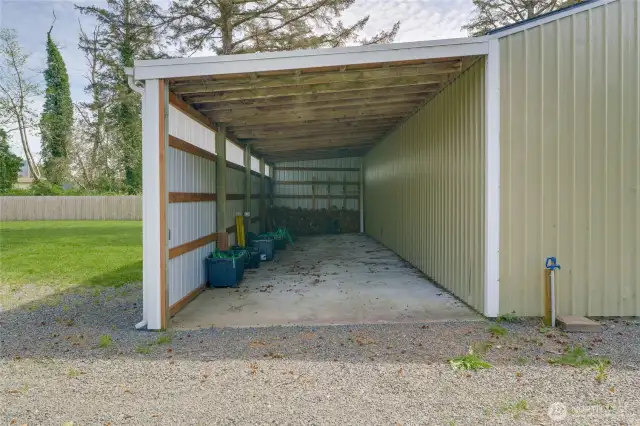 SHOP STORAGE BAY