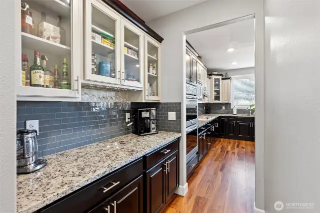 The Butler's Pantry between the Kitchen & Dining Room makes entertaining a breeze