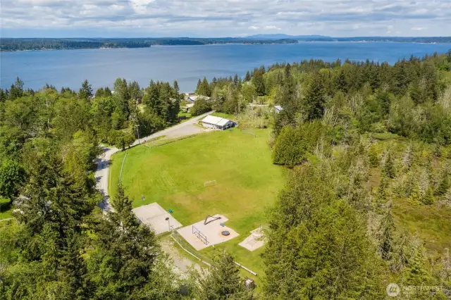 Park in the middle of the island includes a pickleball court.
