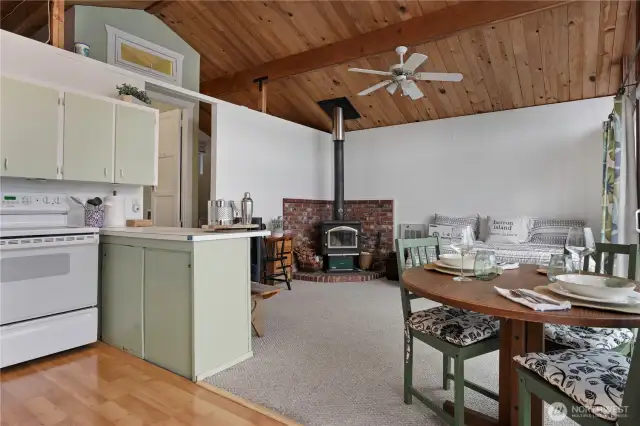 Kitchen/dining/living area.