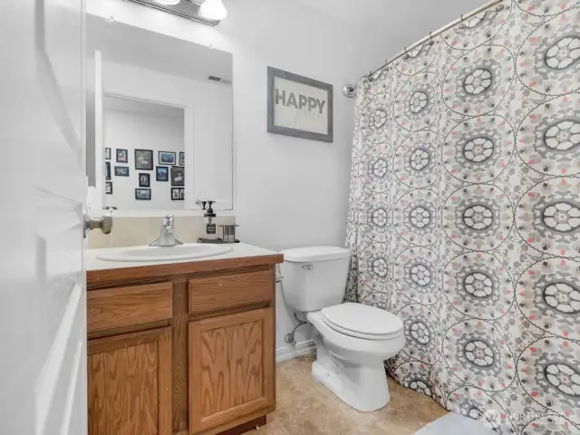 Upstairs Hall Bathroom