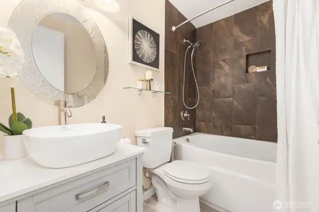 Beautifully remodeled full guest bathroom