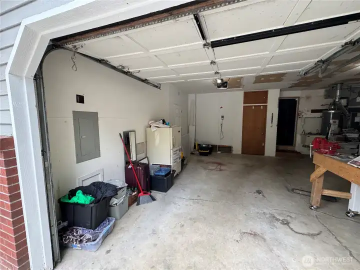 Attached Garage