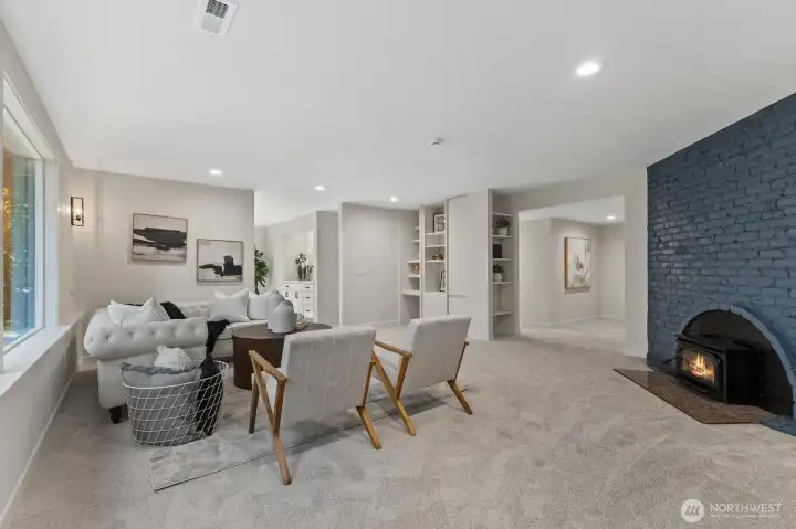 Another view of the bonus room.