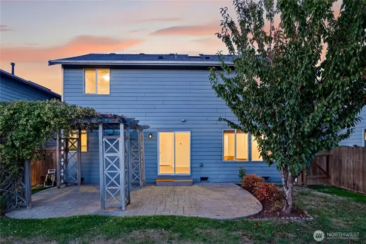 Beautiful stamped concrete patio, great for entertaining.