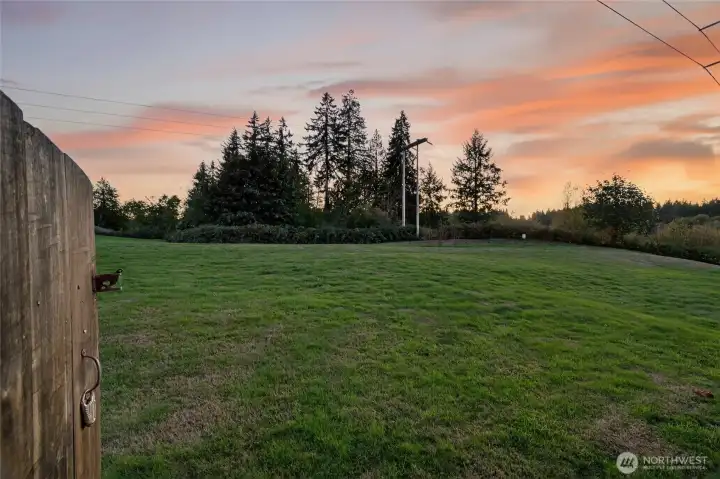 Your extra greenbelt awaits just outside your back gate. Truly peaceful!