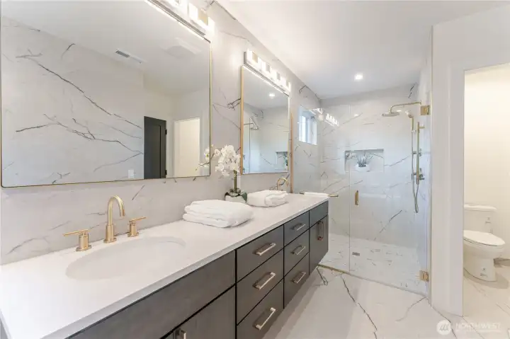 Heated floor in primary bathroom