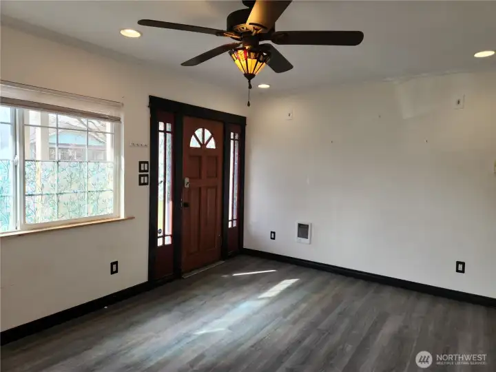Entry way to living room.