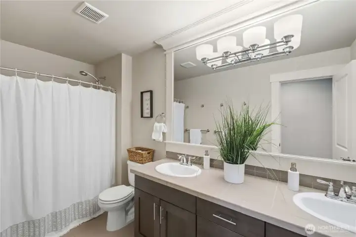 Full guest bathroom