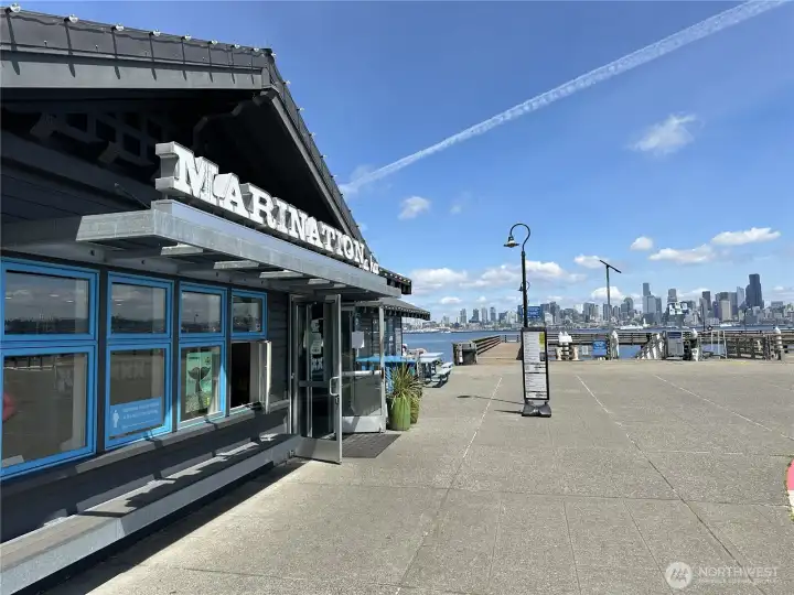 Walk to Marination, Salty's and all the other great Alki Restaurants, including Harry's Breach House