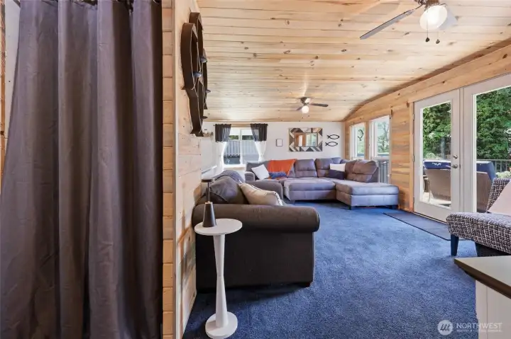 Water heater is located in the hall closet- let's go outside to the DECK!