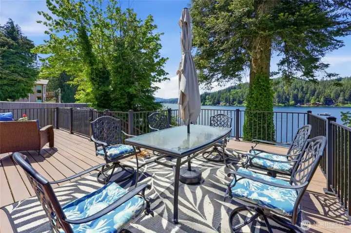 Lots of Room for guests! Outdoor furniture is a part of Staging and can be purchased as a complete furnished package for $8k.