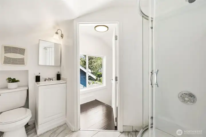 Upstairs 3/4 Bathroom