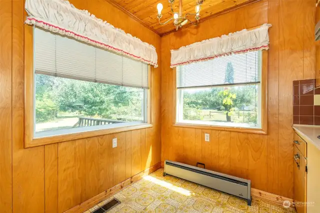 Breakfast nook off kitchen