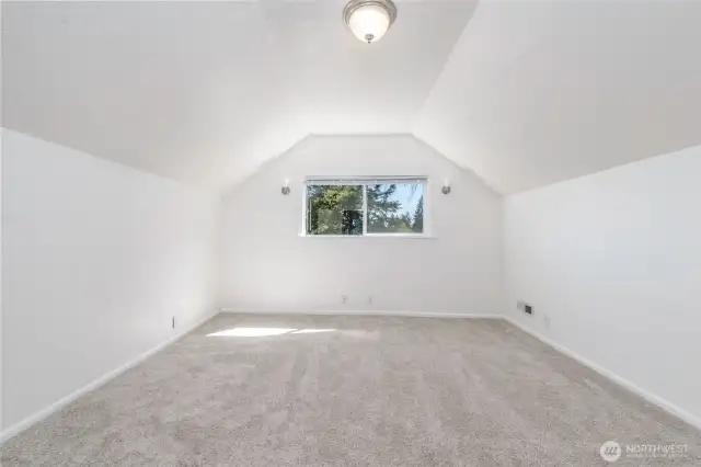 Large primary Bedroom