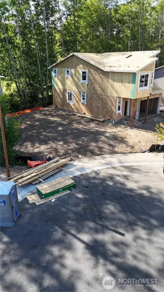 Large side yard