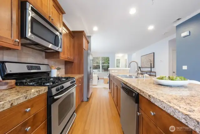 Well appointed chef's kitchen with Stainless appliances