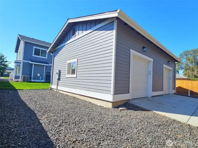 400 sq ft detached garage per unit