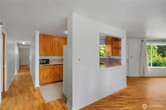 Kitchen pass-through