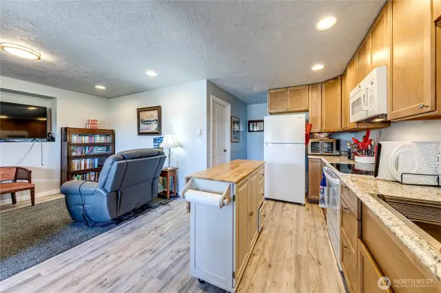 Upper level apartment area