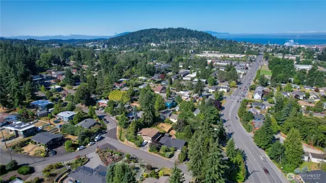 Whatcom Falls Park is close by and downtown is just a short trip away