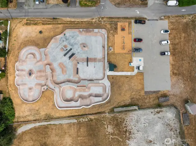 Skate Park/Public Park at end of Alley Way