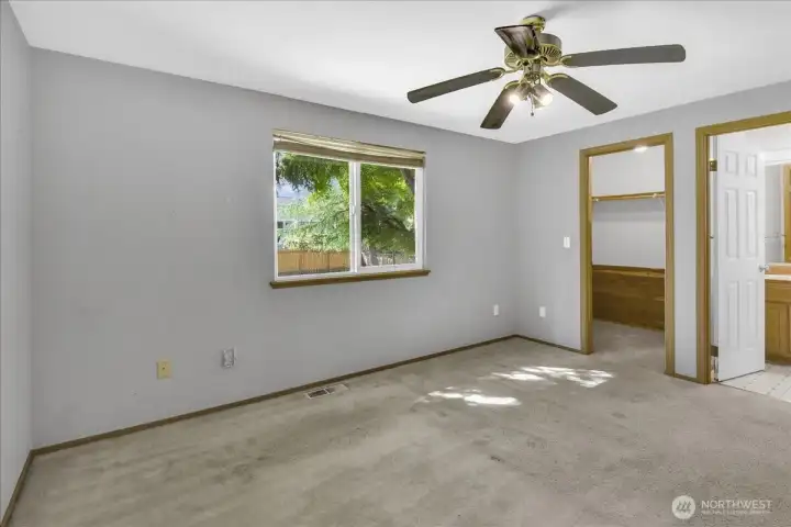 There is a walk-in closet and full bath off of the primary.
