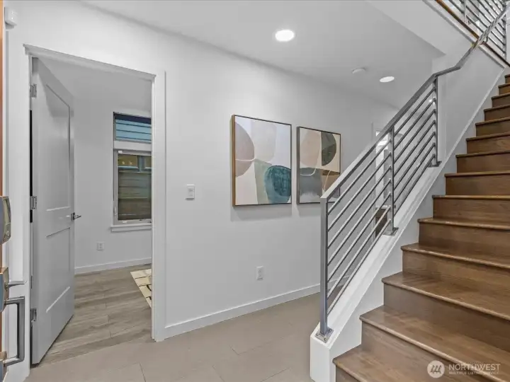 Entry level w/ 2 beds/1 bath