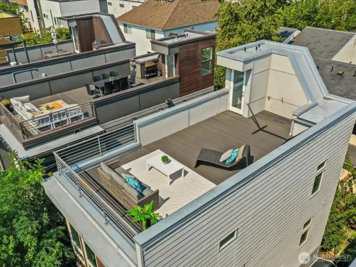 Stand alone home with spacious roof deck!