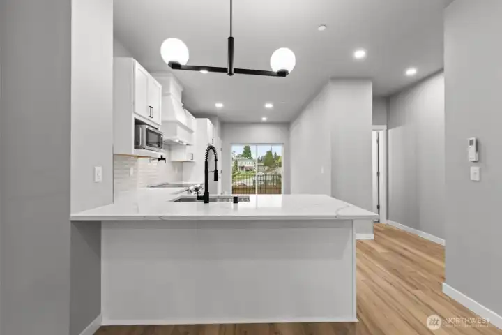 Photographs are for illustrative purposes only. Features, finishes, interior/exterior colors, landscaping and floorplan shown may vary from actual homes built.