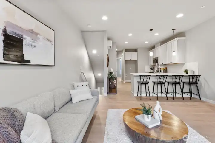 Photographs are for illustrative purposes only. Features, finishes, interior/exterior colors, landscaping and floorplan shown may vary from actual homes built.