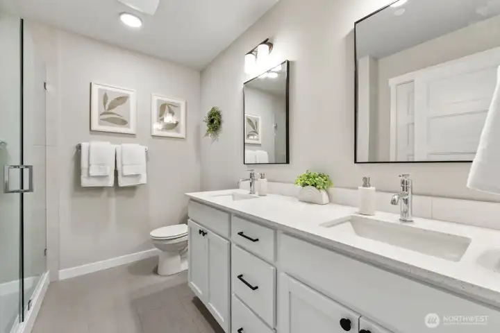 Photographs are for illustrative purposes only. Features, finishes, interior/exterior colors, landscaping and floorplan shown may vary from actual homes built.