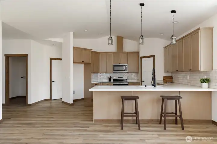 Photos of a similar house in the neighborhood