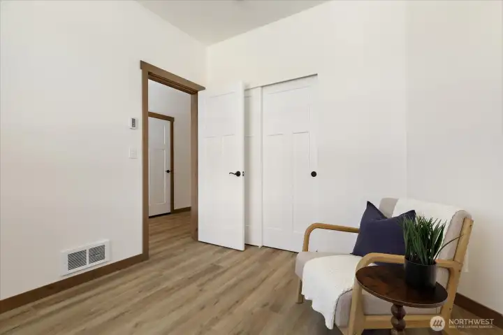 Photos of a similar house in the neighborhood