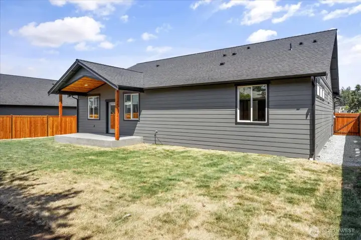 Photos of a similar house in the neighborhood