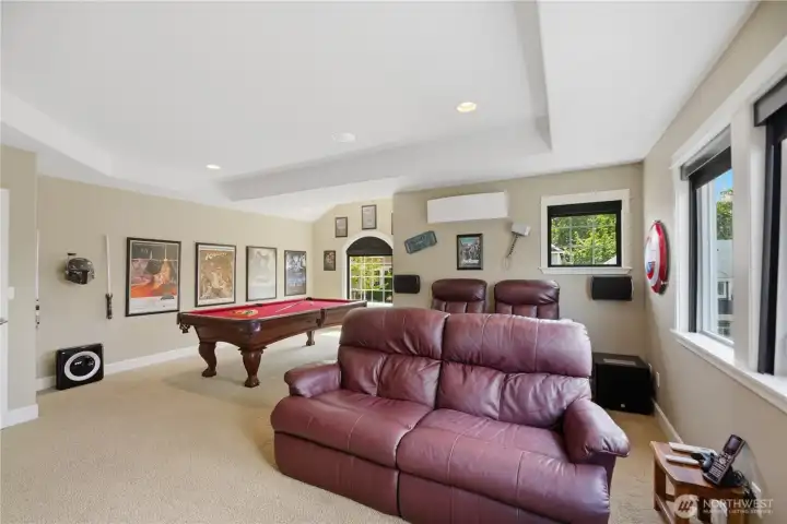 • Mini-split in Theater/Bonus/Bedroom for added comfort