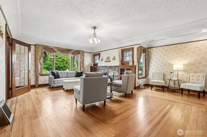 Beautiful & Spacious!