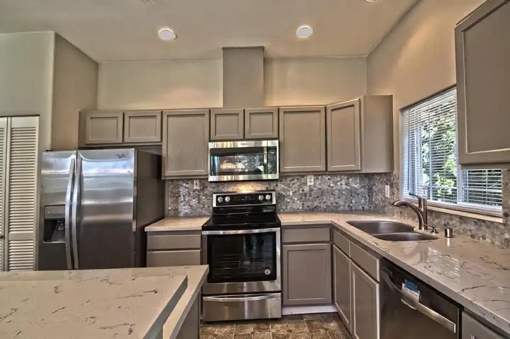 Kitchen w walk-in pantry