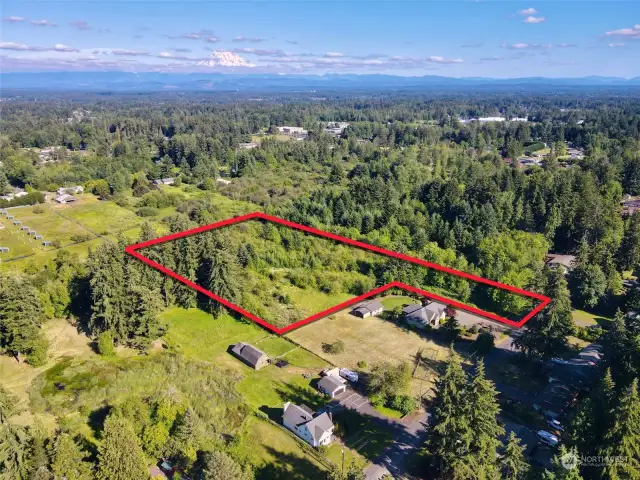 Pipe Stem Lot. Overhead view with approximate boundaries in red.