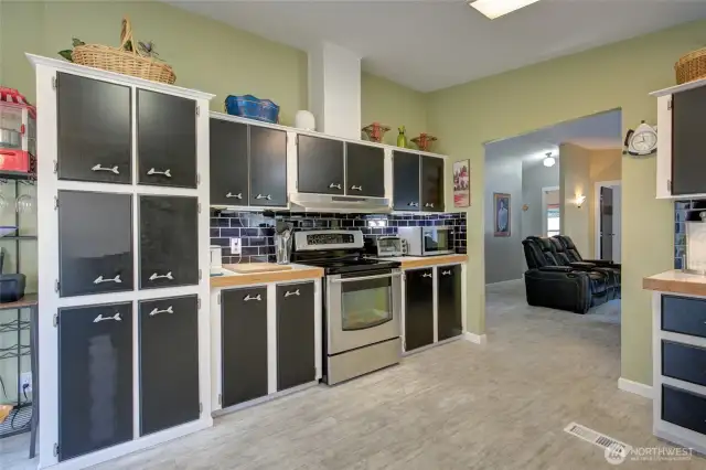Everything is freshly painted and tile backsplash was added.