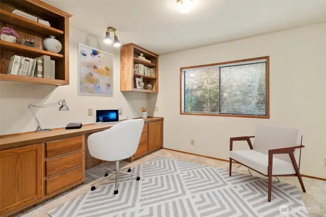 Office-Virtually Staged