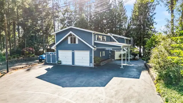 Aside from an oversized two-car garage and carport the driveways allows for tons of parking