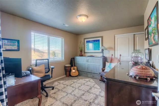 Bedroom/Den 1