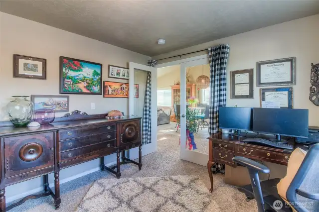 Bedroom/Den 1
