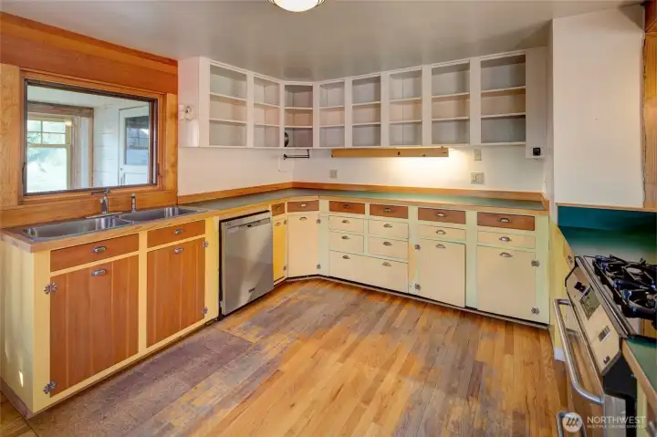 Large kitchen