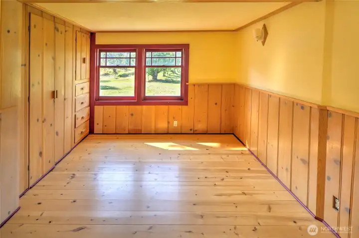 Downstairs bedroom