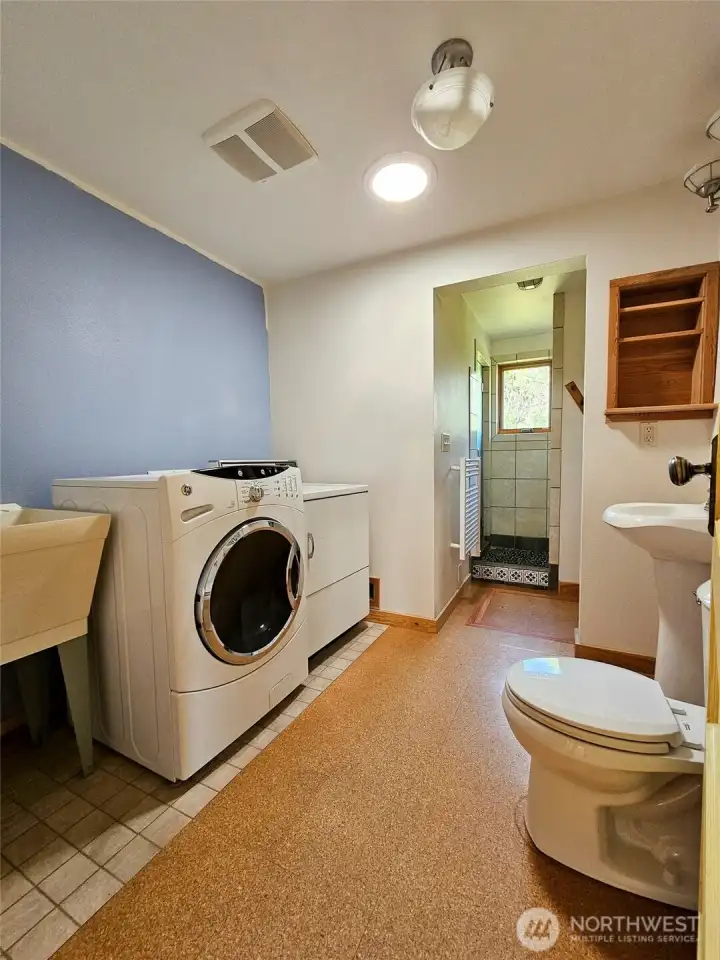 Downstairs bath with laundry