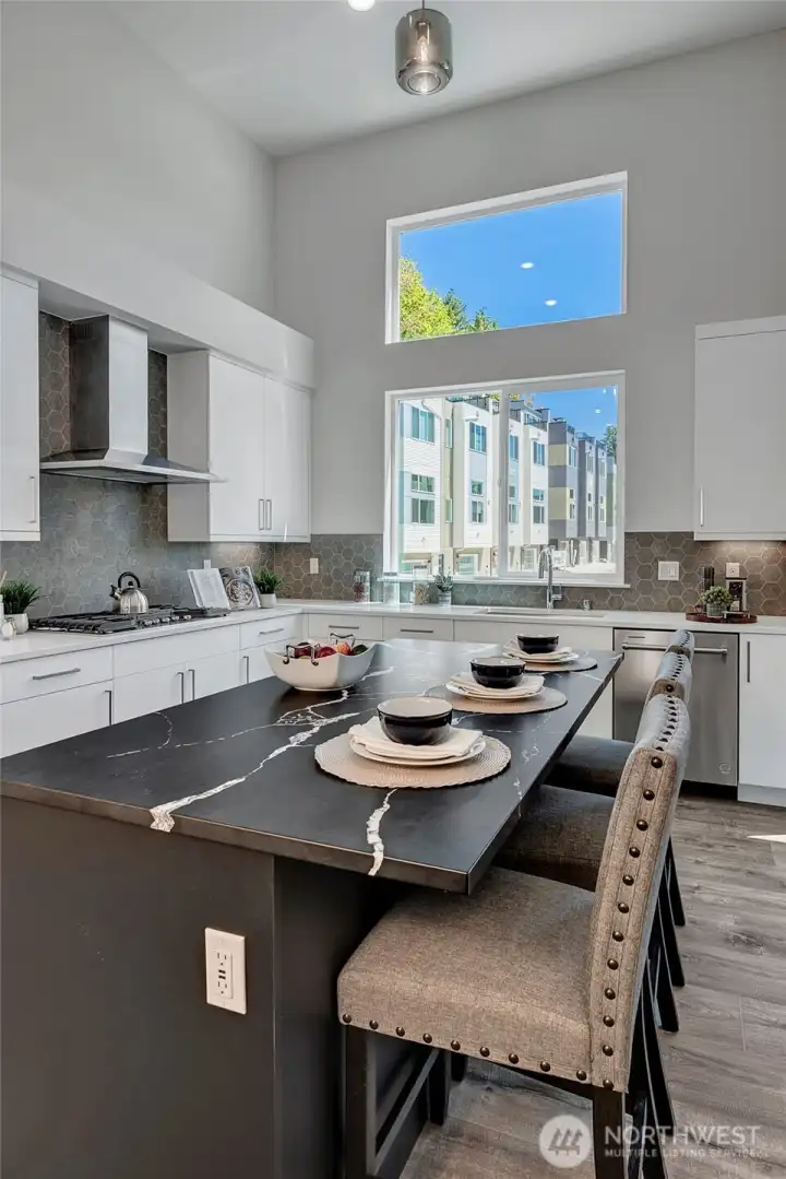Gas cooking range (photos of lot34, same floorplan)
