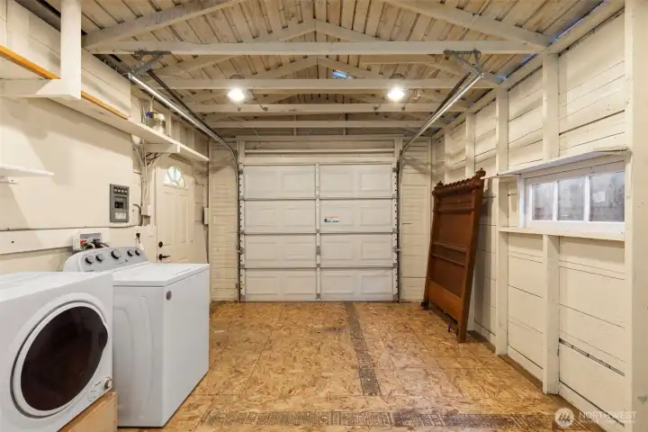 Washer/Dryer for the studio is in the garage.